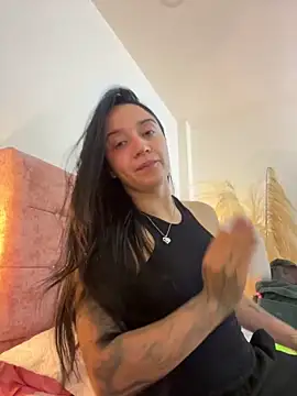Snapshot of EmmyEvans1 chatting on 03-01-25, 07:48 EmmyEvans1 online show from 03-01-25, 07:48