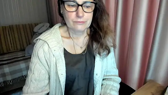 lauraoven online show from 02-12-26, 07:47