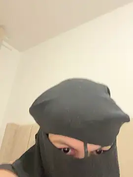 Snapshot of Marocainegroscul chatting on 03-01-26, 07:38 Marocainegroscul online show from 03-01-26, 07:38