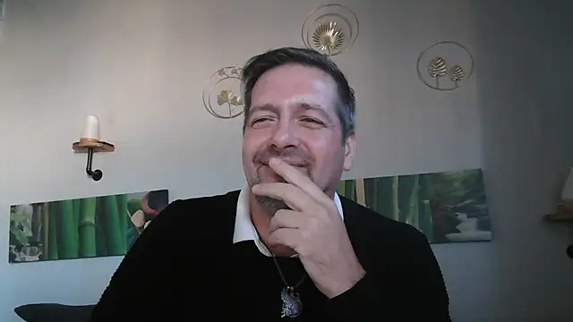 matrikes1 online show from 12-26-24, 02:16