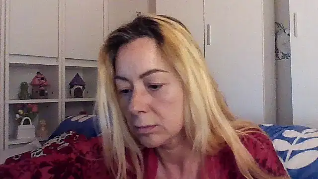 Snapshot of spell_of_love chatting on 05-18-26, 05:19 spell of love online show from 05-18-26, 05:19