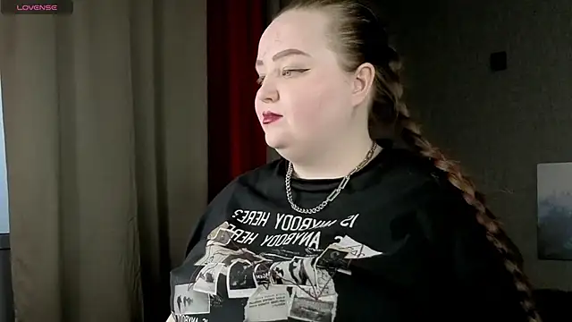 EMMA  CONNOR online show from 11-29-25, 09:12