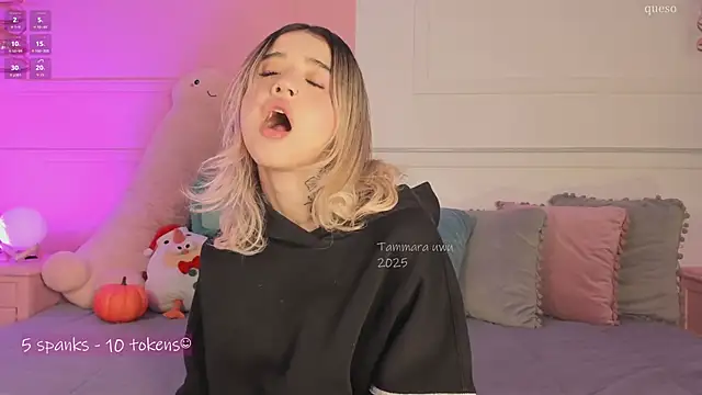 Snapshot of _Tammara_ chatting on 11-25-25, 12:27 Tammara online show from 11-25-25, 12:27