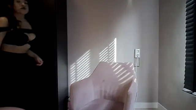 avajade online show from 02-18-26, 11:39