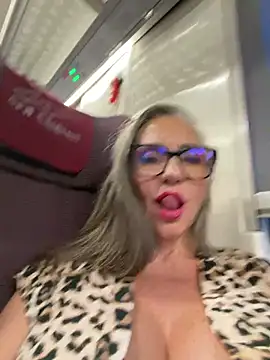 Snapshot of Alimela chatting on 06-29-26, 06:19 Alimela online show from 06-29-26, 06:19