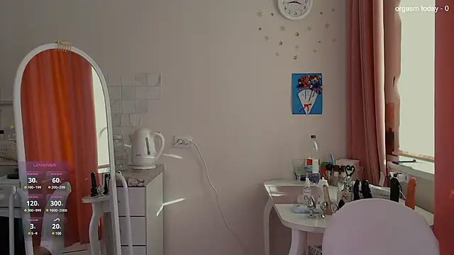 JuliaVilnet online show from 03-22-25, 05:17