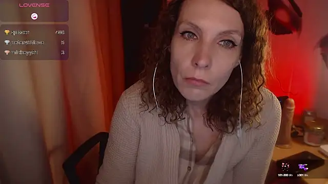 Snapshot of JohansonKatie chatting on 01-05-25, 03:32 JohansonKatie online show from 01-05-25, 03:32