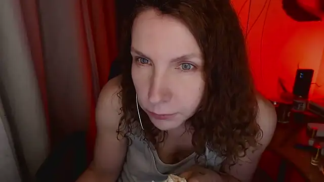 Snapshot of JohansonKatie chatting on 01-19-25, 01:01 JohansonKatie online show from 01-19-25, 01:01