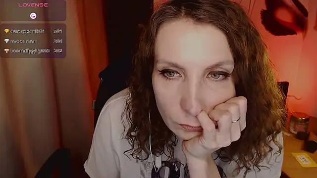 Snapshot of JohansonKatie chatting on 01-26-25, 11:39 JohansonKatie online show from 01-26-25, 11:39