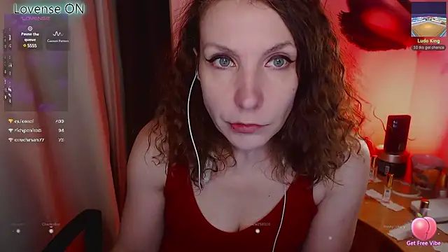 Snapshot of JohansonKatie chatting on 03-07-25, 11:16 JohansonKatie online show from 03-07-25, 11:16