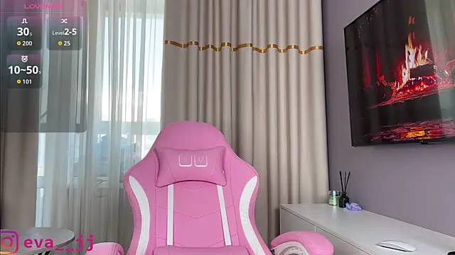 Eva JJ online show from 06-17-26, 02:58