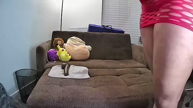 Snapshot of karinakatt chatting on 10-31-25, 04:46 karinakatt online show from 10-31-25, 04:46