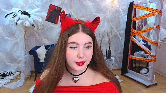 NicoleFoxery online show from 10-28-25, 03:32