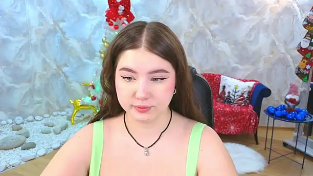 NicoleFoxery online show from 12-19-25, 06:15