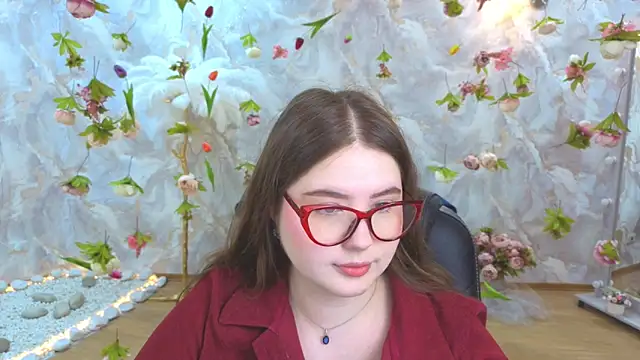 NicoleFoxery online show from 04-05-26, 06:16