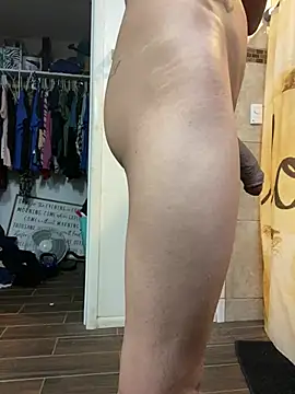 Snapshot of Prettyboiflaco chatting on 12-17-24, 04:12 Prettyboiflaco online show from 12-17-24, 04:12