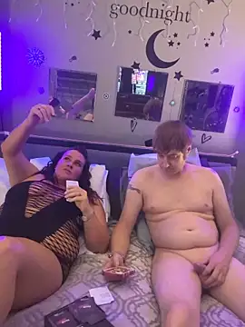 mirandamark2020 online show from 04-28-26, 03:44