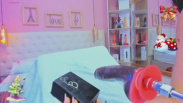 leylla  online show from 12-17-25, 08:26