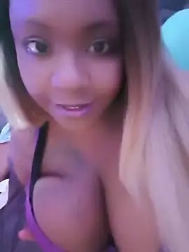 Snapshot of 6lue6a6y69 chatting on 06-18-26, 12:31 6lue6a6y69 online show from 06-18-26, 12:31