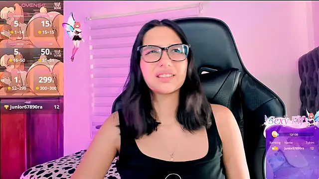 Snapshot of Luniverse chatting on 12-18-24, 08:57 Luniverse online show from 12-18-24, 08:57