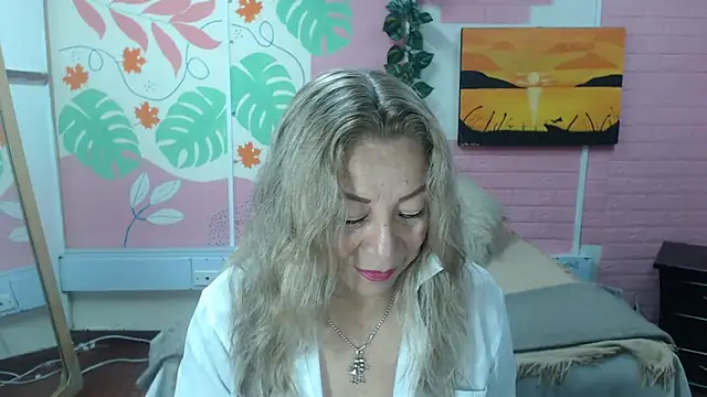 Snapshot of ZAMANTHA chatting on 11-17-25, 03:29 ZAMANTHA online show from 11-17-25, 03:29