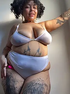 Snapshot of PrincessLauren420 chatting on 09-21-25, 12:07 PrincessLauren420 online show from 09-21-25, 12:07