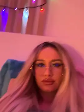 Snapshot of mollyxxx chatting on 01-22-25, 10:50 mollyxxx online show from 01-22-25, 10:50