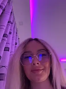 Snapshot of mollyxxx chatting on 02-01-25, 10:55 mollyxxx online show from 02-01-25, 10:55