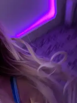 Snapshot of mollyxxx chatting on 02-09-25, 05:40 mollyxxx online show from 02-09-25, 05:40