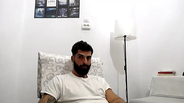 Verycutex online show from 10-30-25, 07:03