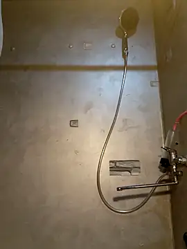 Snapshot of milosek81 chatting on 09-12-25, 10:32 milosek81 online show from 09-12-25, 10:32