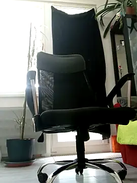 Snapshot of milosek81 chatting on 09-17-25, 12:07 milosek81 online show from 09-17-25, 12:07