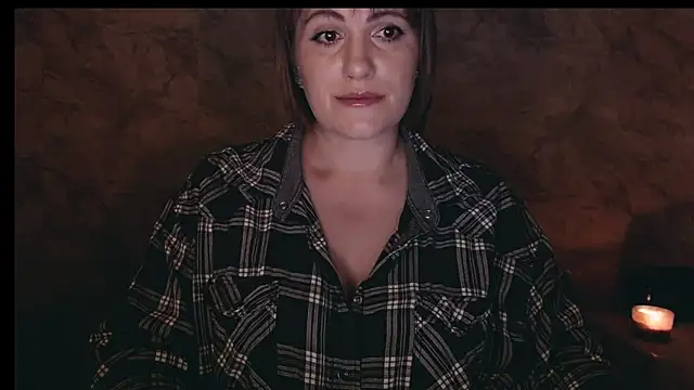 Snapshot of _letty_ chatting on 11-14-25, 10:29 letty online show from 11-14-25, 10:29