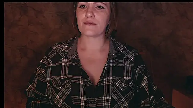 Snapshot of _letty_ chatting on 12-14-25, 10:14 letty online show from 12-14-25, 10:14