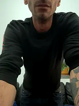 Snapshot of coppiaMeMisstress chatting on 11-07-25, 10:32 coppiaMeMisstress online show from 11-07-25, 10:32