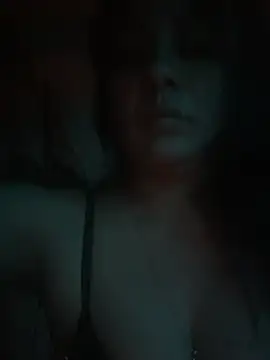 Aw ThROAt9 online show from 04-12-26, 07:02