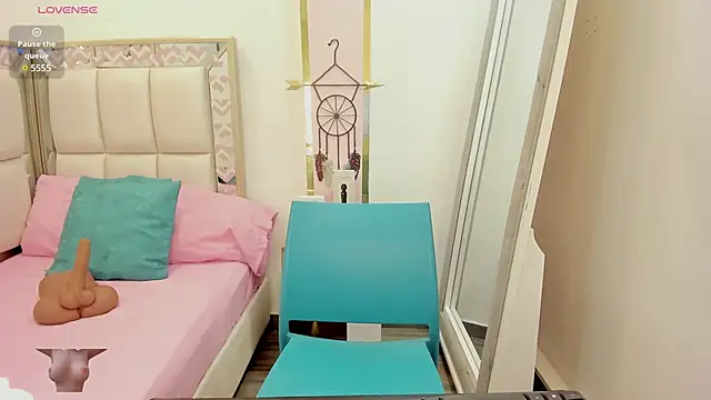 Snapshot of Oriana_Davis1 chatting on 02-10-25, 08:21 Oriana Davis1 online show from 02-10-25, 08:21