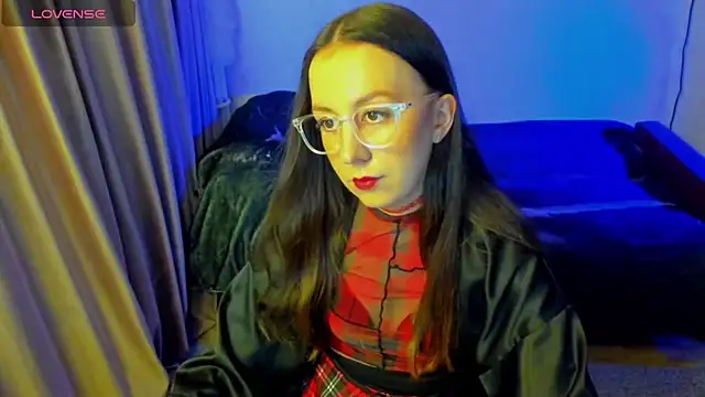 CurlySteph online show from 05-25-26, 07:09