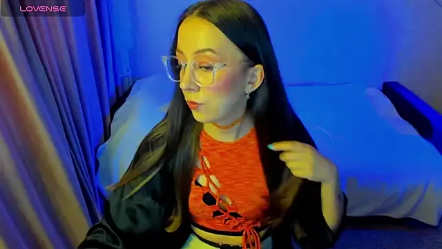 CurlySteph online show from 06-19-26, 04:44