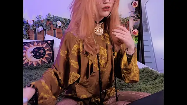 Snapshot of Nymph_Eva chatting on 01-09-25, 08:22 Nymph Eva online show from 01-09-25, 08:22