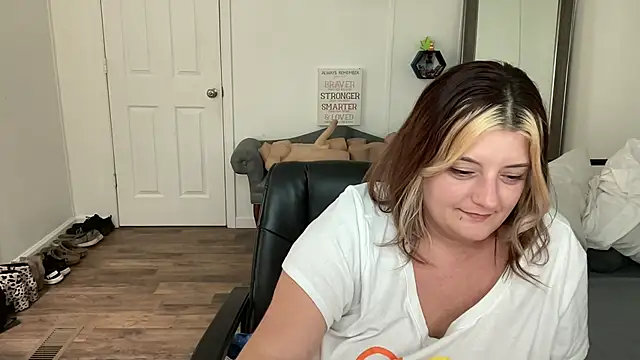 magicsparkles online show from 02-04-25, 04:48