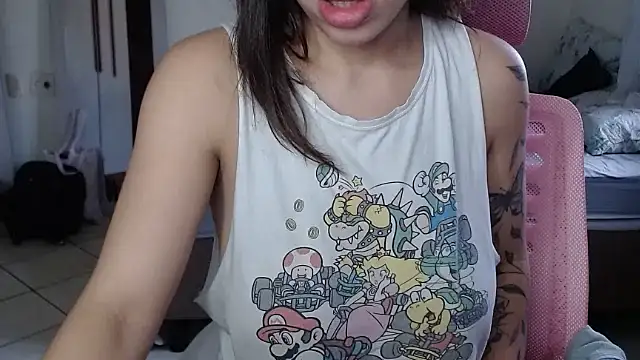 Snapshot of bustycarly chatting on 09-11-25, 11:43 bustycarly online show from 09-11-25, 11:43