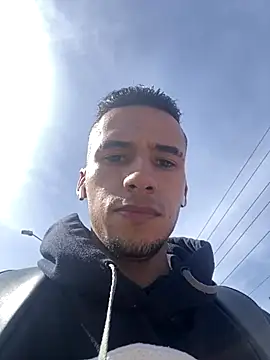 Snapshot of 12jun chatting on 09-11-25, 07:47 12jun online show from 09-11-25, 07:47