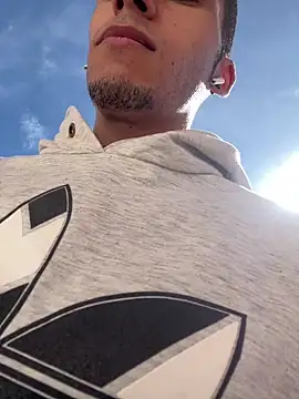 Snapshot of 12jun chatting on 09-25-25, 07:50 12jun online show from 09-25-25, 07:50