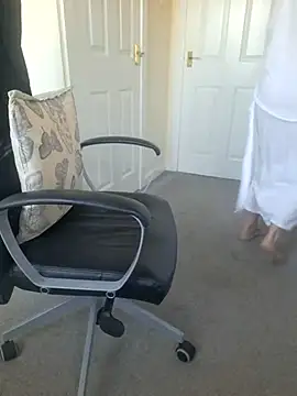 Emily English57 online show from 12-02-25, 09:36