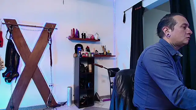 Snapshot of boy_n_girl chatting on 02-10-25, 09:14 boy n girl online show from 02-10-25, 09:14