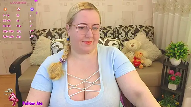 Ginesia online show from 02-13-25, 01:37