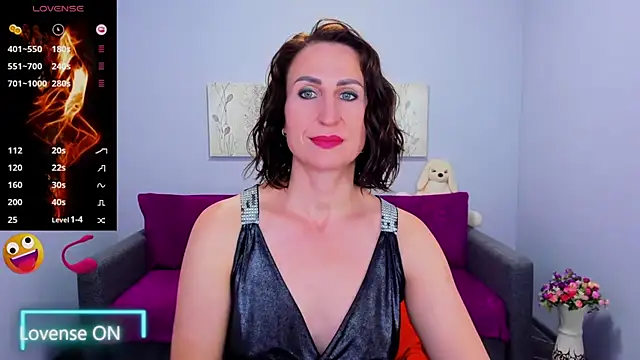 Nia Smithh online show from 10-22-25, 12:38