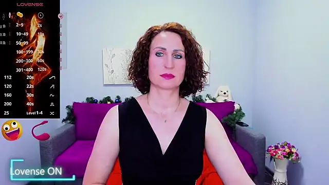 Nia Smithh online show from 12-20-25, 02:02