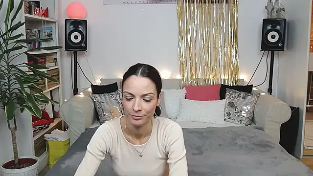 Snapshot of JaneDejaySC chatting on 11-25-25, 09:15 JaneDejaySC online show from 11-25-25, 09:15